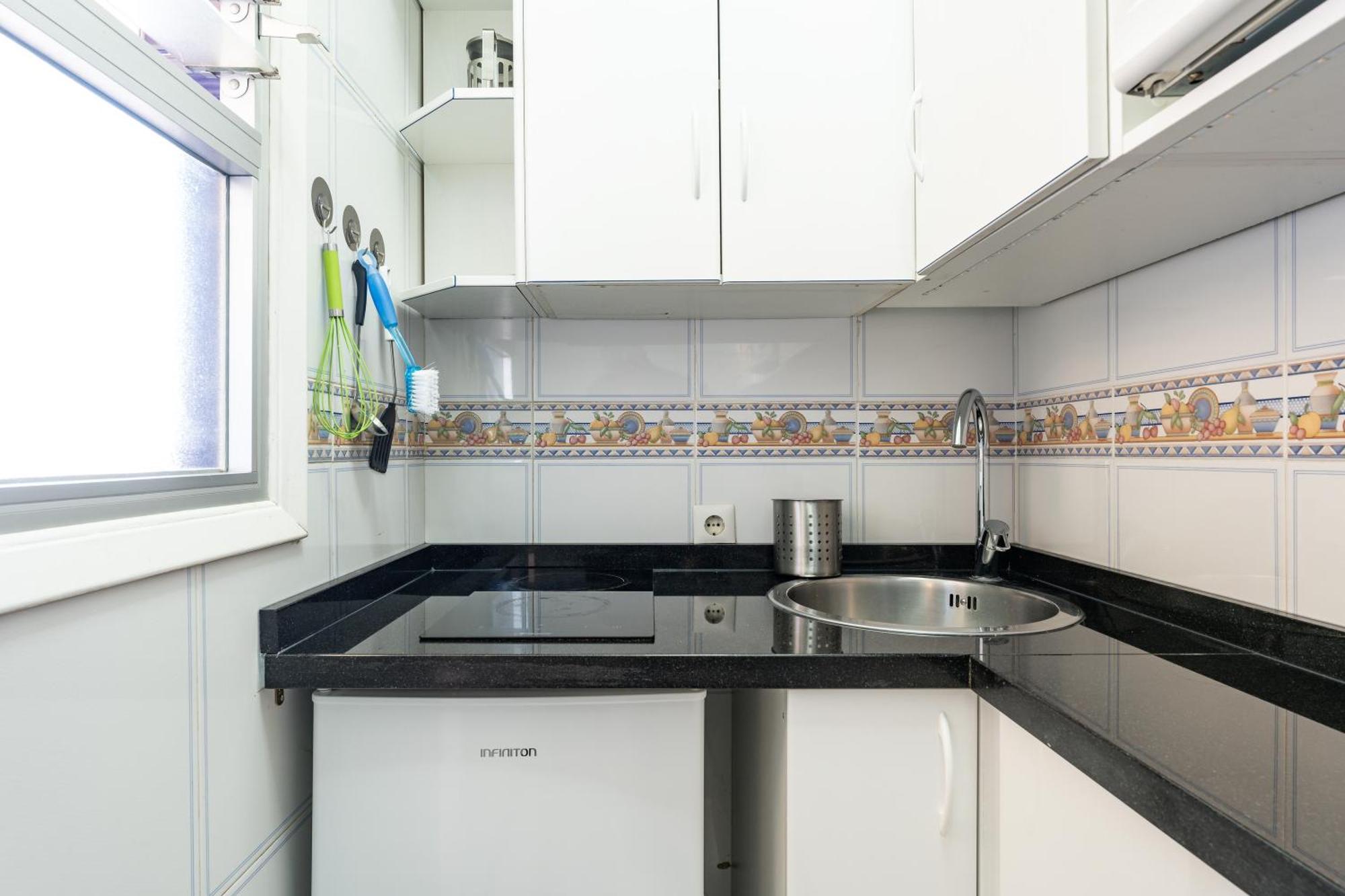 Pyr Studio Apt Partial Seaview 丰希罗拉 外观 照片